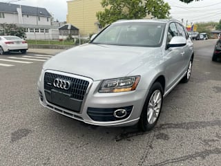 2011 Audi Q5 2.0T quattro Premium WA1CFAFPXBA010421 2011 Audi Q5 2.0T quattro Premium