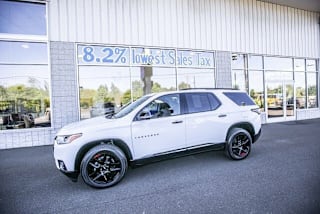 2021 Chevrolet Traverse Premier 1GNEVKKW1MJ184585 2021 Chevrolet Traverse Premier
