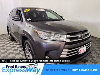 2018 Toyota Highlander XLE 5TDJZRFH8JS542070 2018 Toyota Highlander XLE