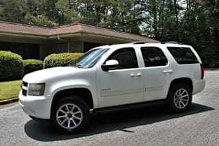 2010 Chevrolet Tahoe LT 1GNUKBE05AR232209 2010 Chevrolet Tahoe LT