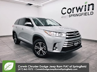 2019 Toyota Highlander LE 5TDBZRFH6KS742676 2019 Toyota Highlander LE