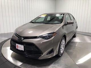 2018 Toyota Corolla LE 5YFBURHE6JP816624 2018 Toyota Corolla LE
