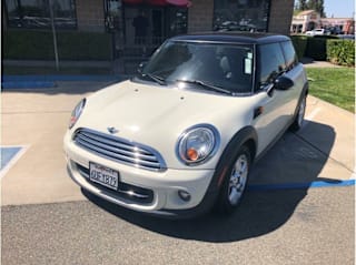2012 MINI Cooper Base WMWSU3C51CT185651 2012 MINI Cooper Base