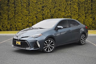 2017 Toyota Corolla 2T1BURHE2HC885143 2017 Toyota Corolla