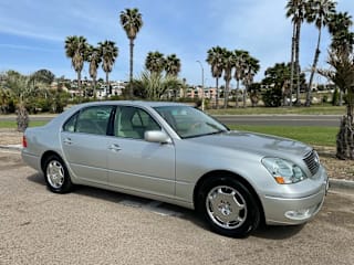 2002 Lexus LS 430 Base JTHBN30F020060054 2002 Lexus LS 430 Base