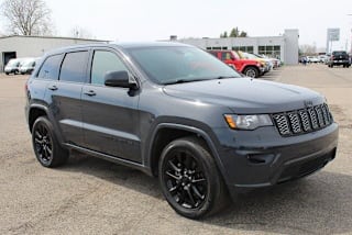 2018 Jeep Grand Cherokee Altitude 1C4RJFAGXJC251823 2018 Jeep Grand Cherokee Altitude