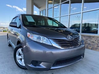 2017 Toyota Sienna LE 8-Passenger 5TDKZ3DC6HS797321 2017 Toyota Sienna LE 8-Passenger
