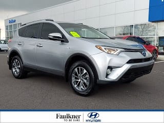 2018 Toyota RAV4 Hybrid XLE JTMRJREV4JD176461 2018 Toyota RAV4 Hybrid XLE