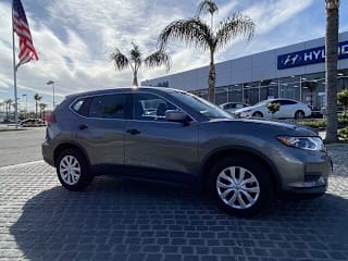 2018 Nissan Rogue KNMAT2MT7JP583011 2018 Nissan Rogue