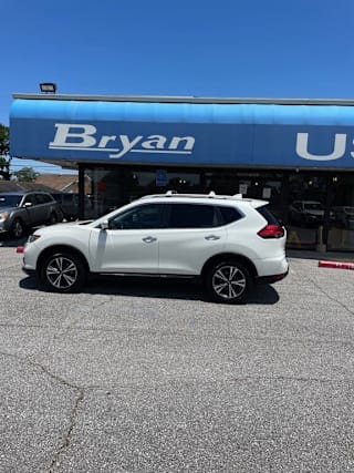 2017 Nissan Rogue SL 5N1AT2MT6HC733848 2017 Nissan Rogue SL