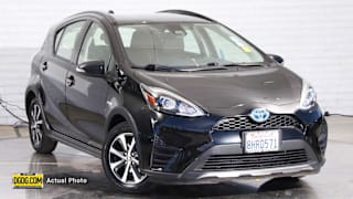 2019 Toyota Prius c L JTDKDTB35K1622922 2019 Toyota Prius c L