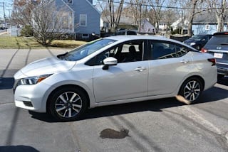 2020 Nissan Versa SV 3N1CN8EV7LL826713 2020 Nissan Versa SV