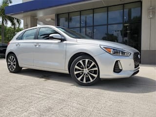 2019 Hyundai Elantra GT Base KMHH35LE2KU100137 2019 Hyundai Elantra GT Base