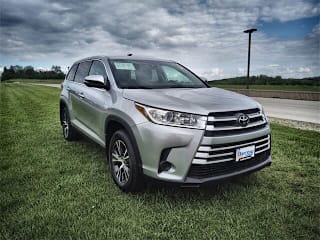 2019 Toyota Highlander LE 5TDBZRFH6KS924121 2019 Toyota Highlander LE