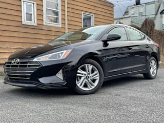 2019 Hyundai Elantra SEL 5NPD84LF0KH403581 2019 Hyundai Elantra SEL