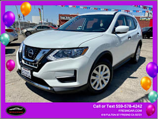 2017 Nissan Rogue S KNMAT2MV2HP585910 2017 Nissan Rogue S